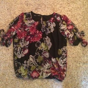 Maurices elbow length floral shirt