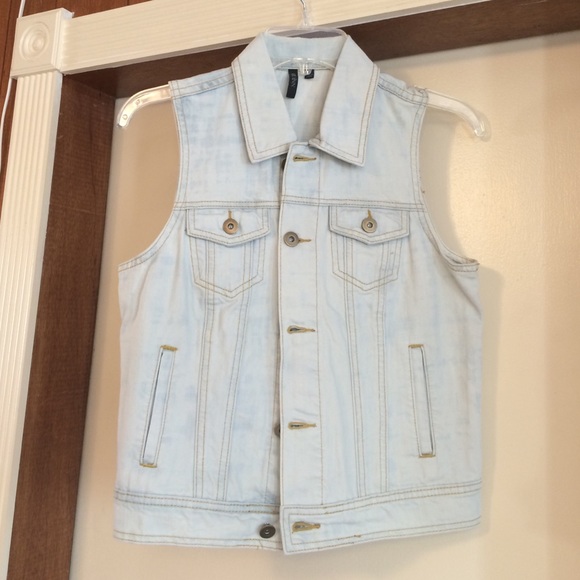 Denim Vest NWOT - Picture 1 of 3
