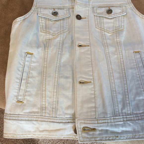 Denim Vest NWOT - Picture 3 of 3