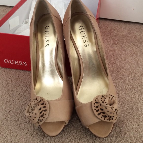 Guess Light Natural Leather Shoe