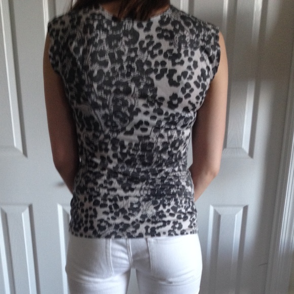 Banana Republic Ruffle Tank - Picture 2 of 3