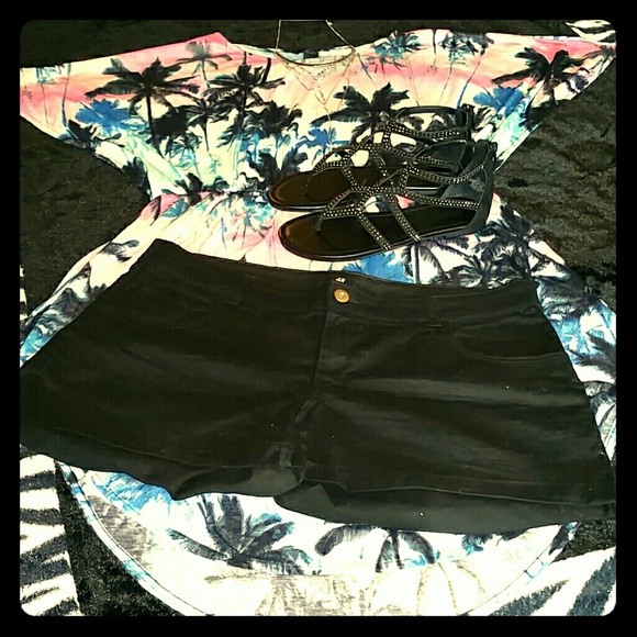 Black H&M shorts