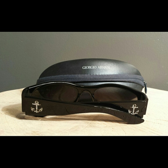 Authentic Georgio Armani Sunglasses. - Picture 2 of 4