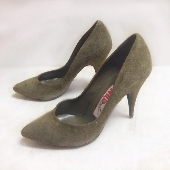olive green high heels 78 pair shoes reserved olive green high heel olive green high heels 78 pair shoes reserved olive green high heel