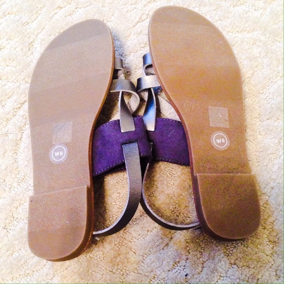 🎉 🎉 Blue/Silver Summer Sandals🎉🎉 - Picture 2 of 3