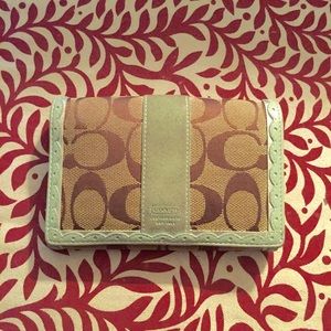 Coach wallet. Authentic.