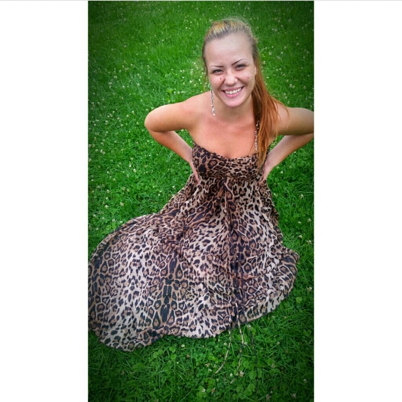 Gorgeous strapless flowey cheetah maxi dress