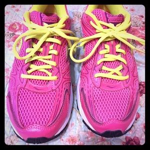 Saucony Oasis Women's Running Shoes