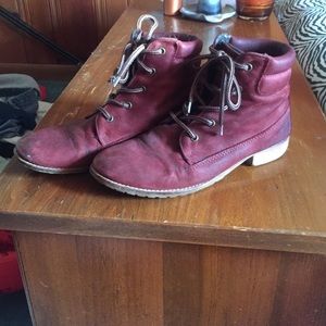 Women size 7 Steve Madden boots