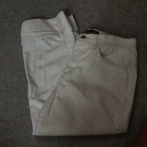 White Capri Jeans