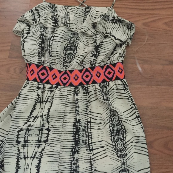 Romper - Picture 2 of 3