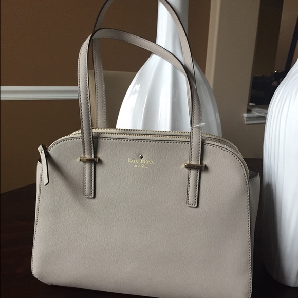 kate spade Handbags - 🚫SOLD🚫 Authentic Kate Spade Satchel