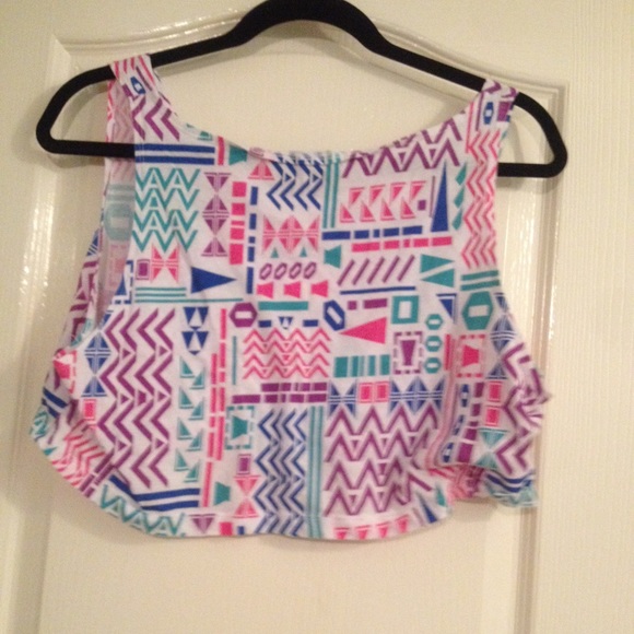 Crop top - Picture 2 of 2