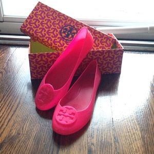 Tory Burch parrot pink jelly shoes size 7