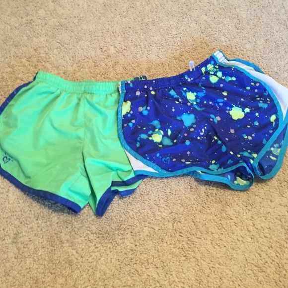 2 pairs of active shorts