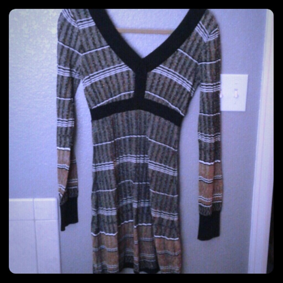 Sweater top/dress long sleeve. Black/ taupe/gold