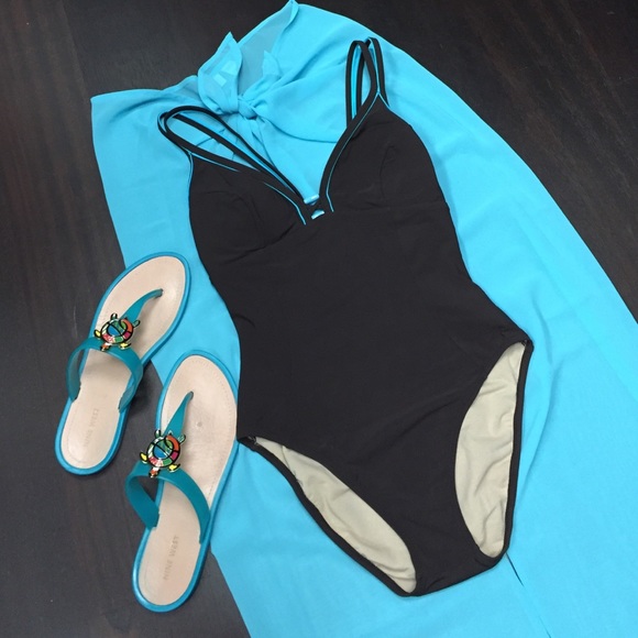 ONE PIECE SWIMMING SUIT⭐️