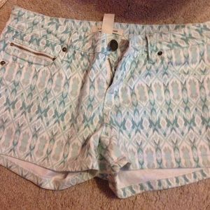 patterned denim shorts
