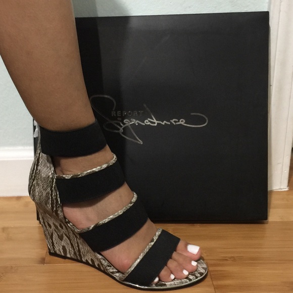 NIB Report Signature wedge sandals - Picture 4 of 4