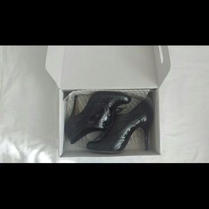 Patent Leather Lace-Up High Heel Loafers