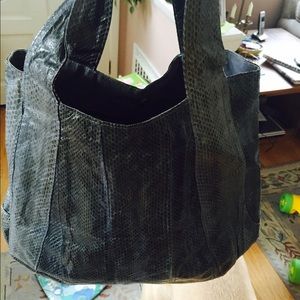 Beirn snake akin bag