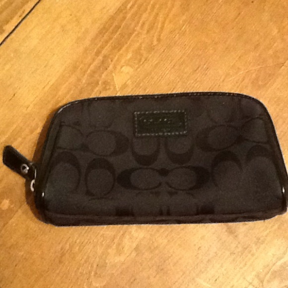 Coach Accessories - Coach print makeup bag