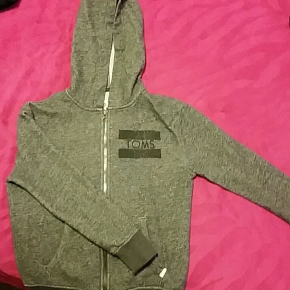 Tom's sweater