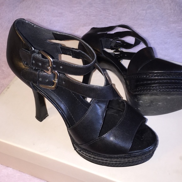 BCBGeneration Shoes - BCBG GENERATION Black Leather Platform Heels