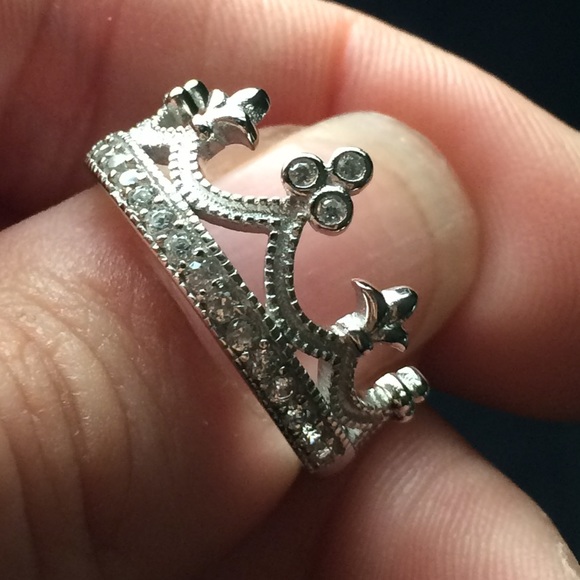 NEW .925 Sterling Silver CZ Princess Crown Ring - Picture 2 of 4