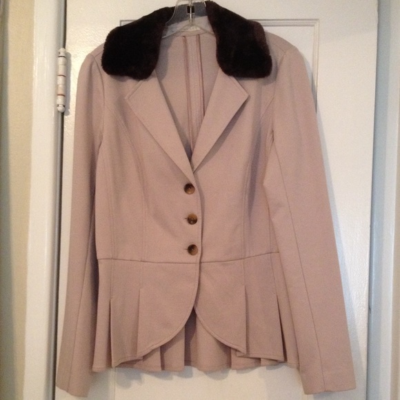 💕Sweet Halogen Pink Peplum Blazer w/Faux collar💕