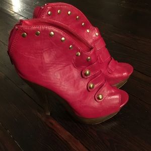 Yoki Red Shootie