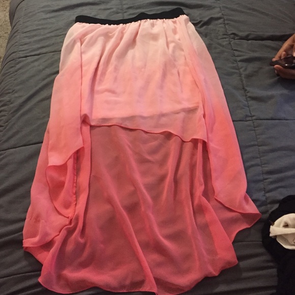 Low - high skirt