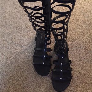 Steve Madden black gladiator sandals