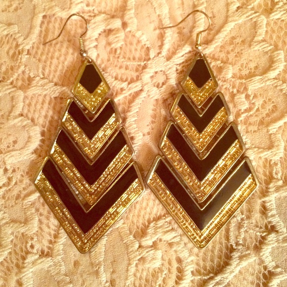 Urban Outfitters Chevron Earrings Gold and Black