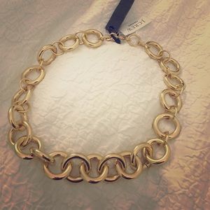 Gold link necklace. Jcrew Classic for any outfit