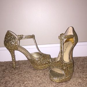 Gold sparkle heels
