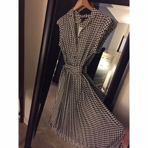 NWT Checkered gingham chiffon flowy dress, small.