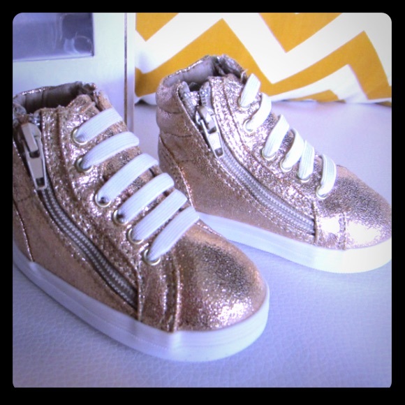 Michael Kors gold baby girl shoes