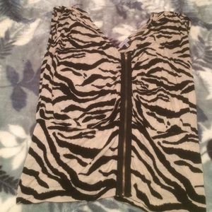 Charlotte Russe cute sleeveless top
