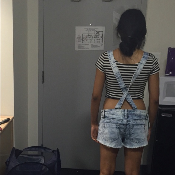 Sold - Picture 3 of 4