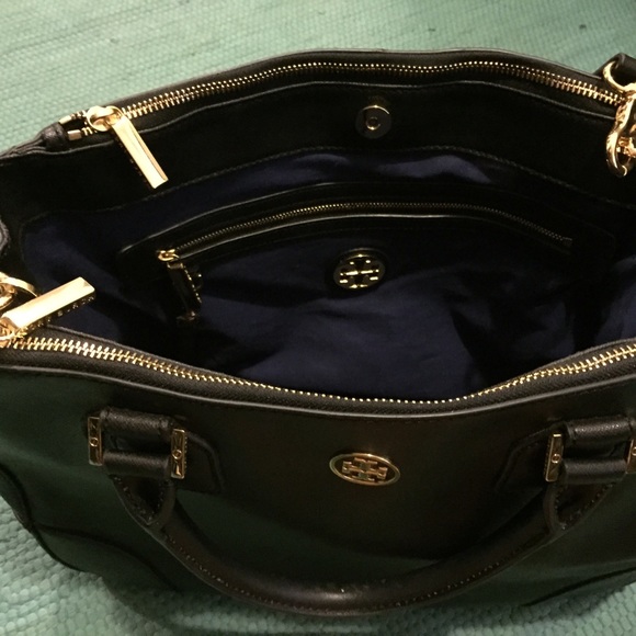 SOLD Tory Burch Black Saffiano Double Zip Robinson - Picture 3 of 4