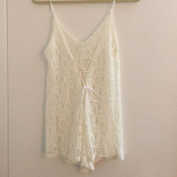 White lace romper😍 - Picture 2 of 4