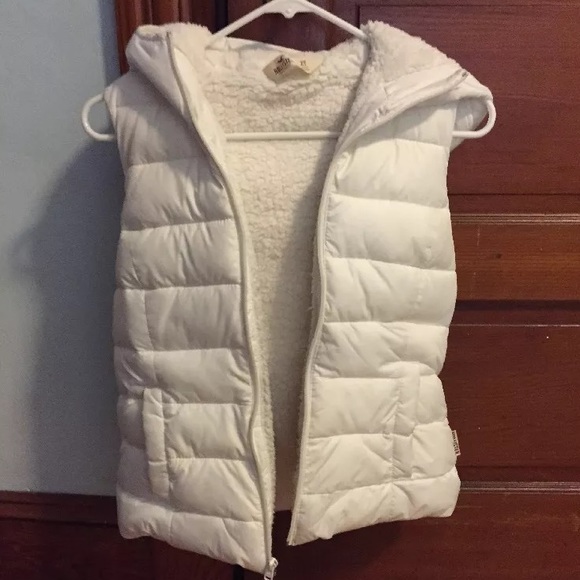 Hollister vest
