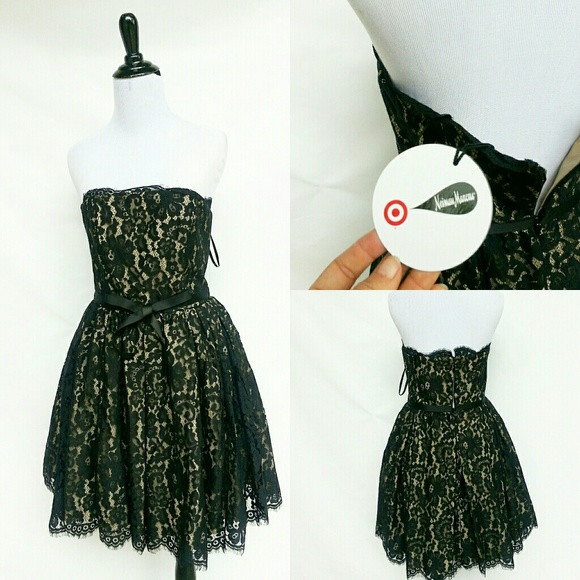 Neiman marcus black lace dress Neiman marcus black lace dress