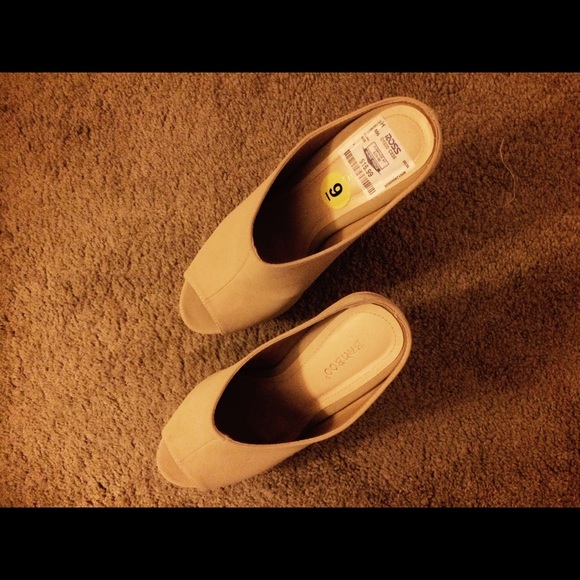 Shoes - Picture 2 of 2