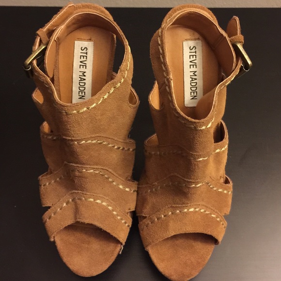 Steve Madden Suede Platforms - Picture 4 of 4