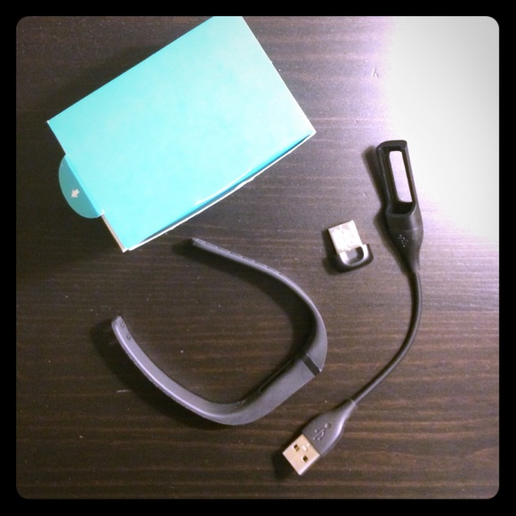 ‼️(LIKE NEW) Small Fitbit bracelet