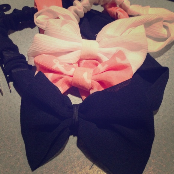 Three hair bows ❤️❤️❤️❤️❤️❤️