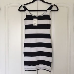 Black and white shirt/dress