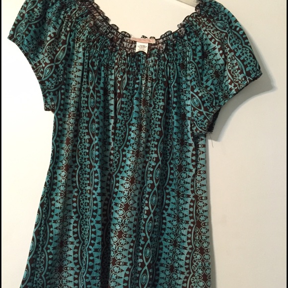 Claudia Richard shirt